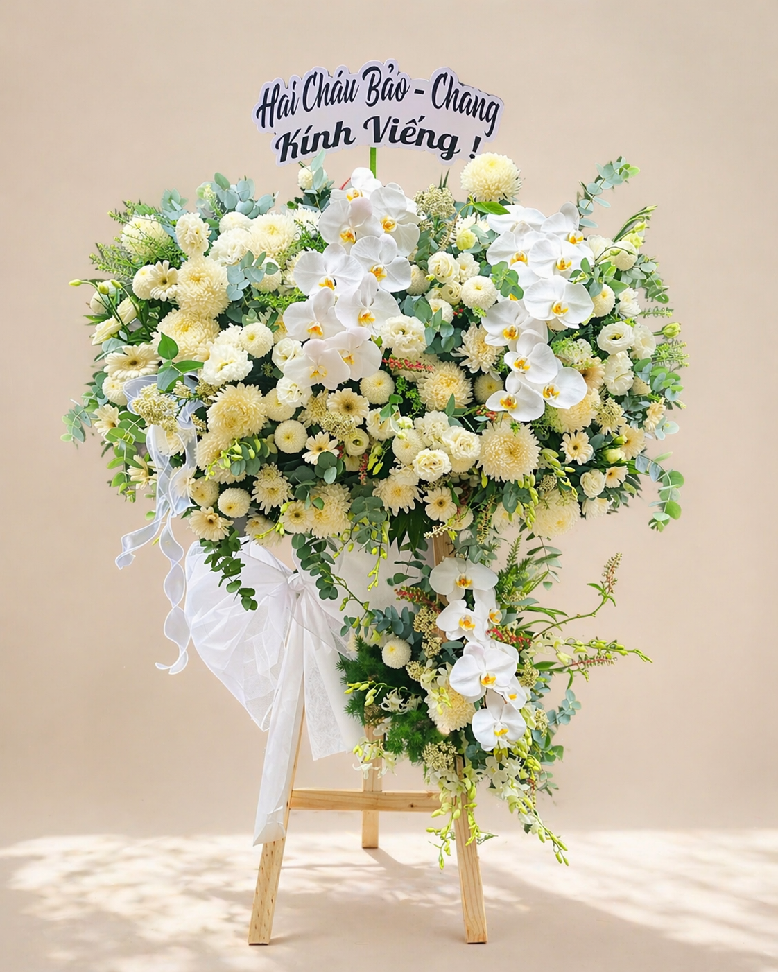 HB004 Classic White Flower
