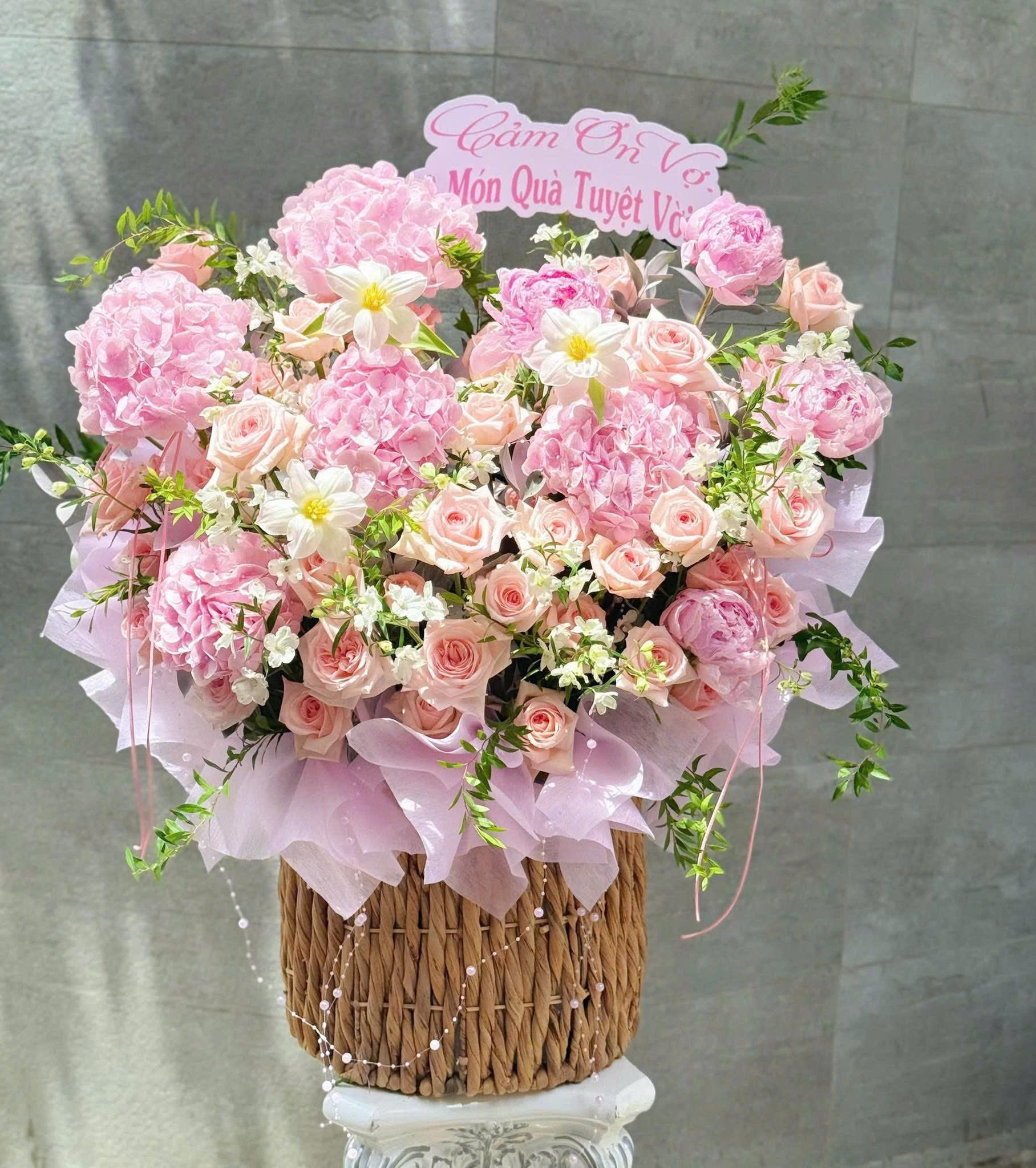 Pure Grace Flower Box — HH615